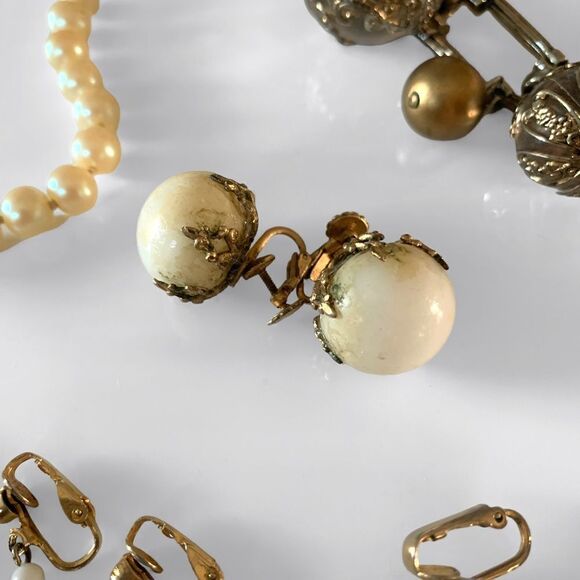 Vintage Jewelry Lot - Picture 5 of 6